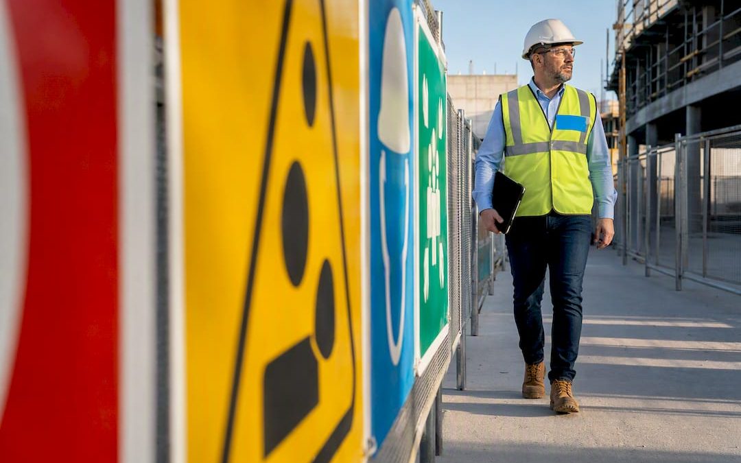 Avoid OSHA Fines: Four Types of Safety Signs for Safety Managers